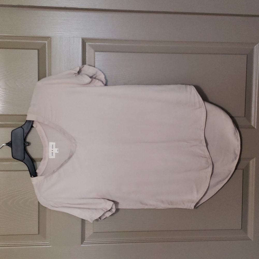 Cloth & Stone quality v-neck high low short sleeve shirt size extra small